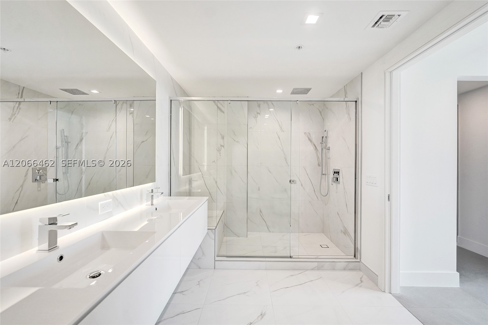 1170 E Hallandale Beach Boulevard 1111 Property Photo 31