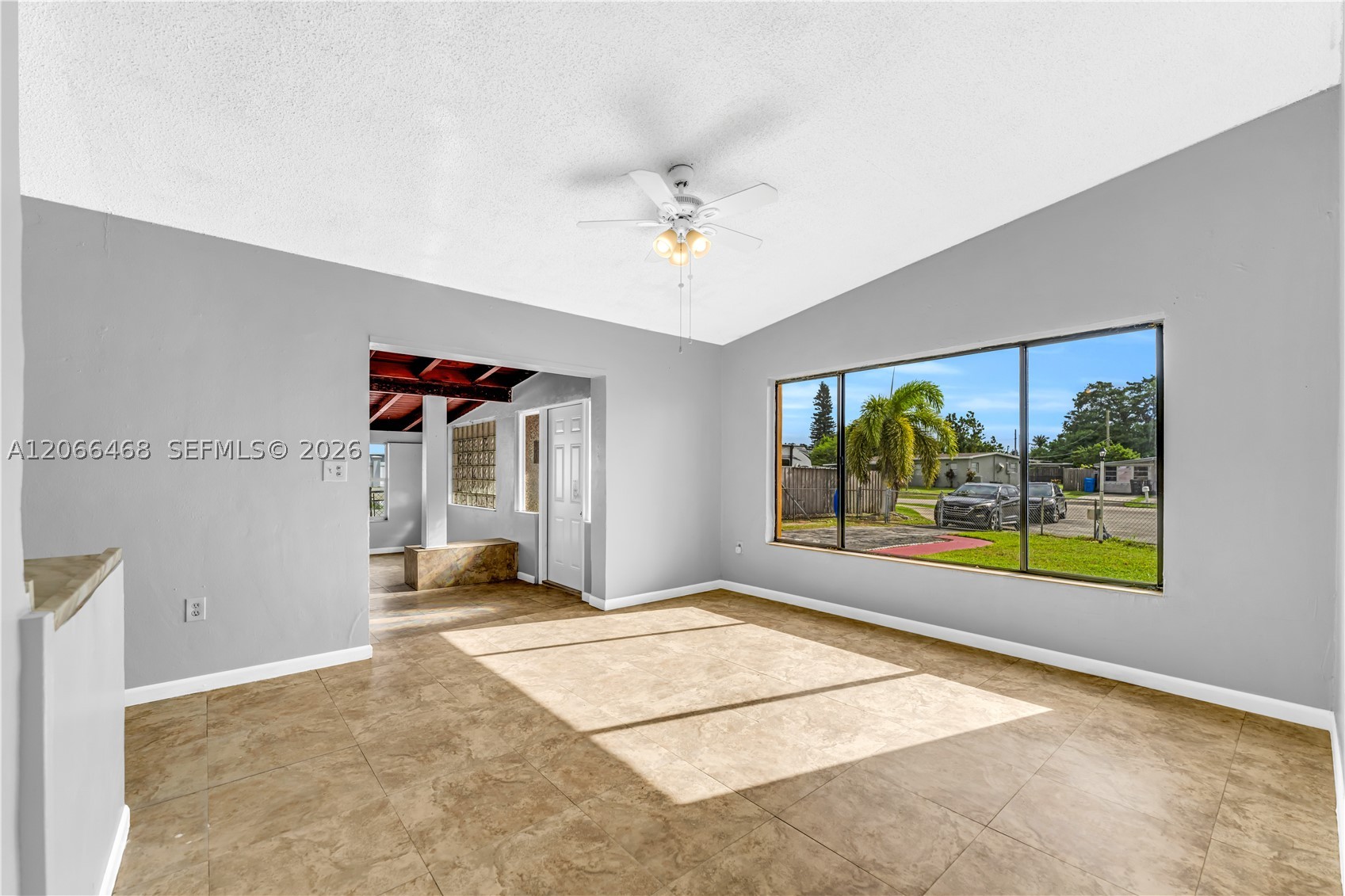 4220 Sw 36th St . Property Photo 5