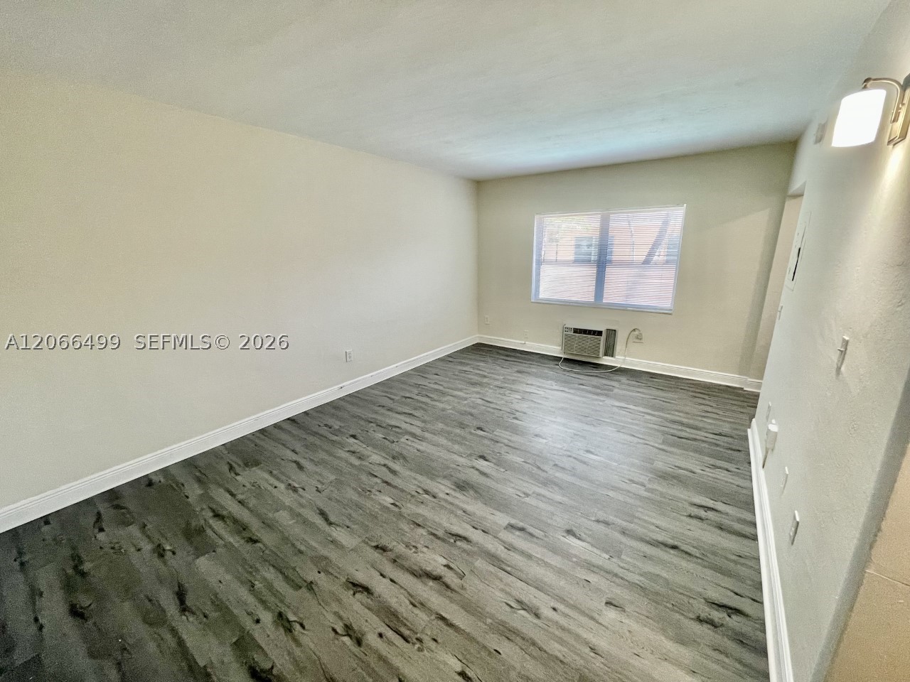 218 Santillane Ave 21 Property Photo 4