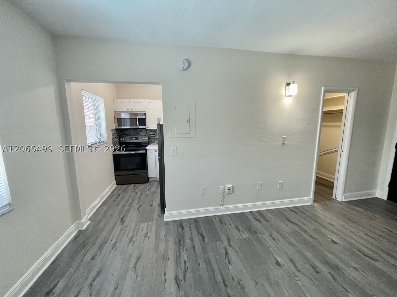 218 Santillane Ave 21 Property Photo 7