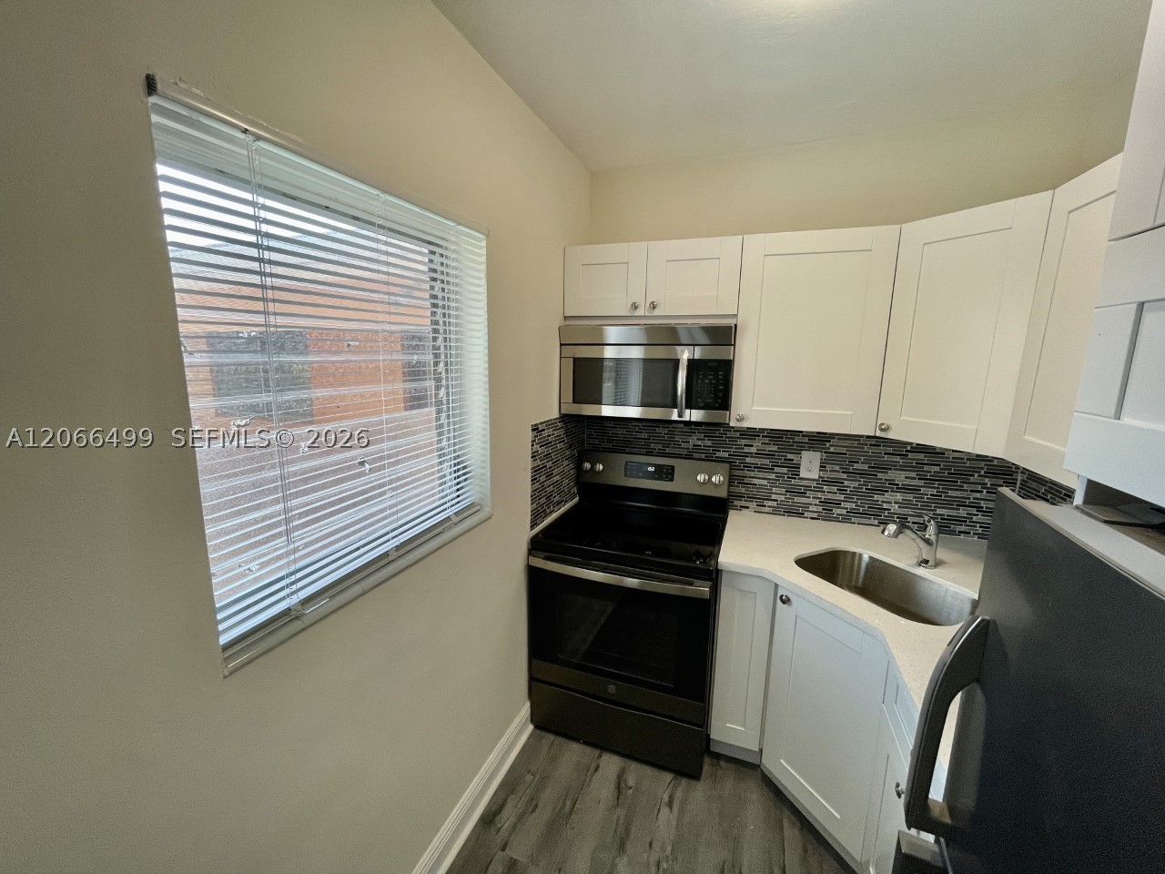 218 Santillane Ave 21 Property Photo 10