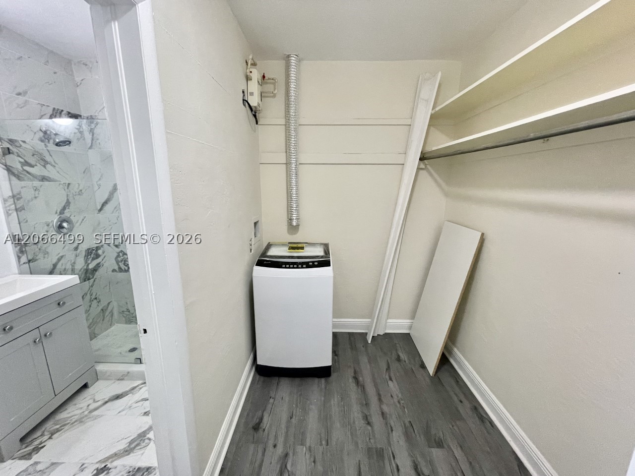 218 Santillane Ave 21 Property Photo 11