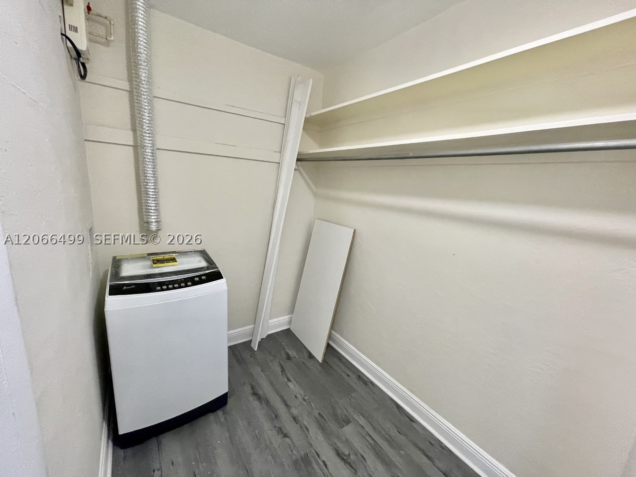 218 Santillane Ave 21 Property Photo 12