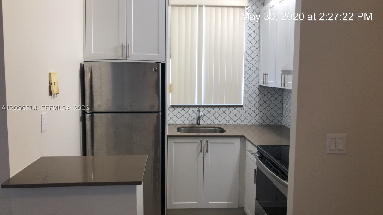 1801 S Treasure Dr 401 Property Photo 5