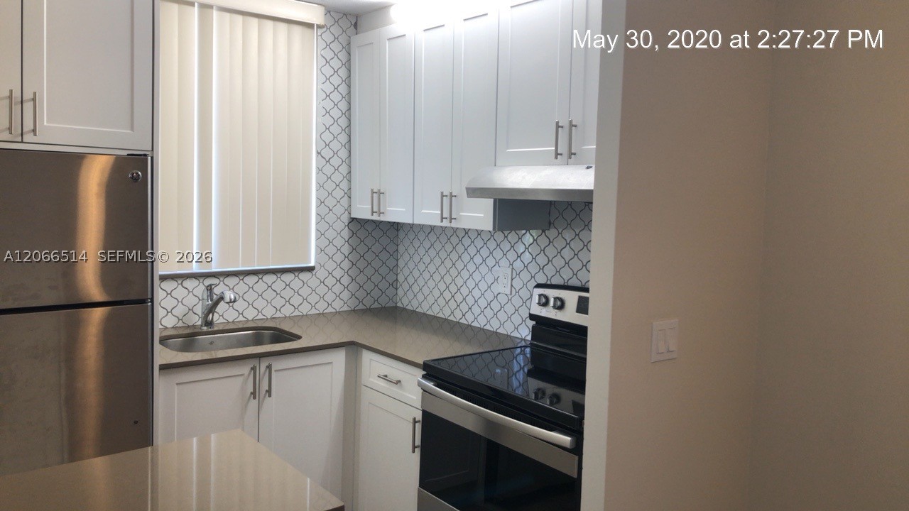 1801 S Treasure Dr 401 Property Photo 6