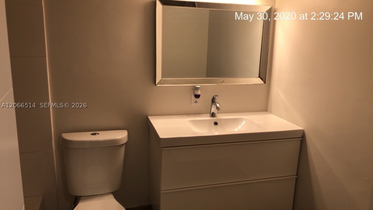 1801 S Treasure Dr 401 Property Photo 14