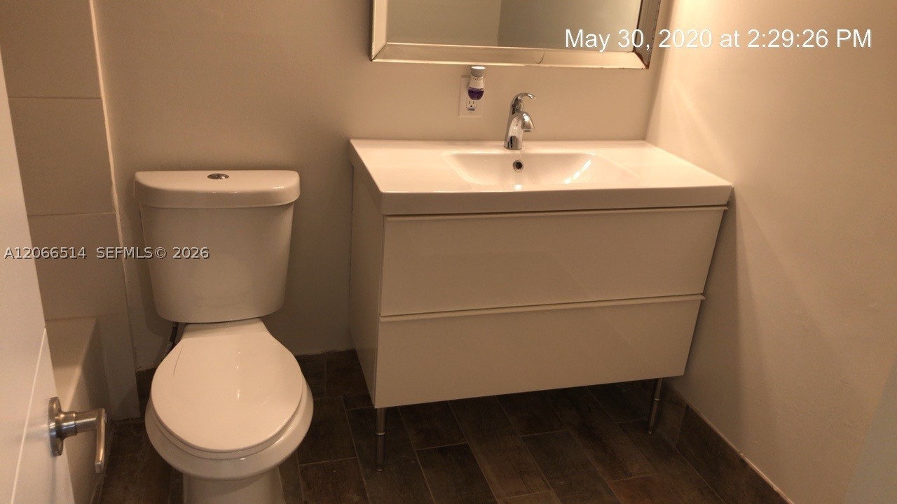 1801 S Treasure Dr 401 Property Photo 15