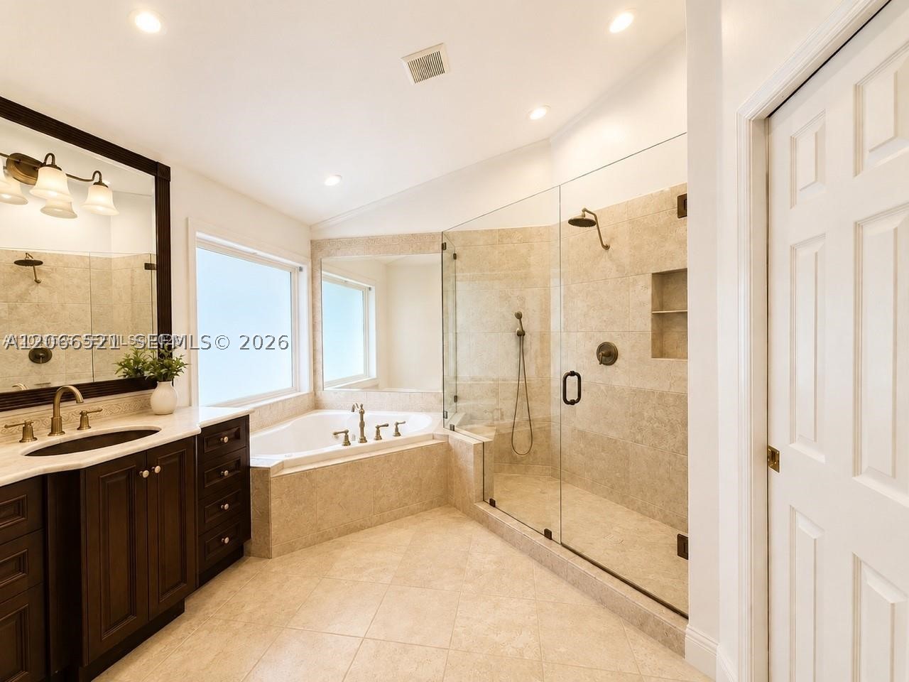 2616 Oakbrook Ct Property Photo 10