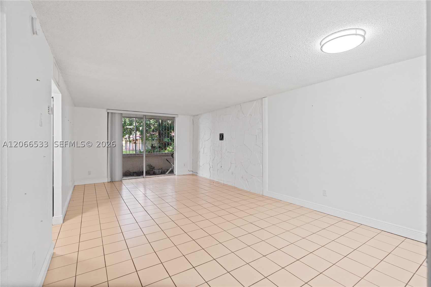 8501 Nw 8th St 106 Property Photo 8