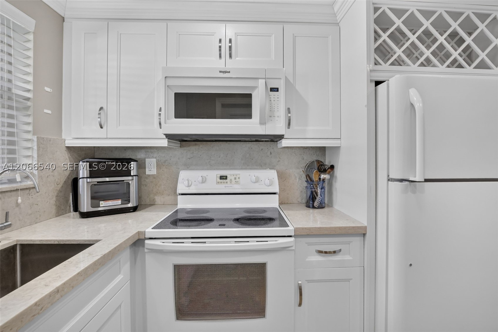 580 Egret Dr 108 Property Photo 3