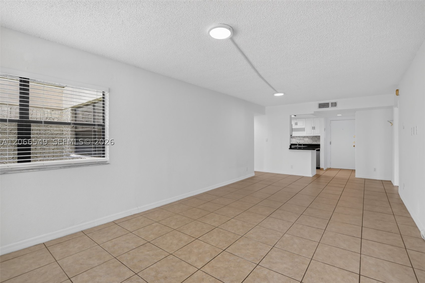 220 Lakeview Dr 210 Property Photo 15