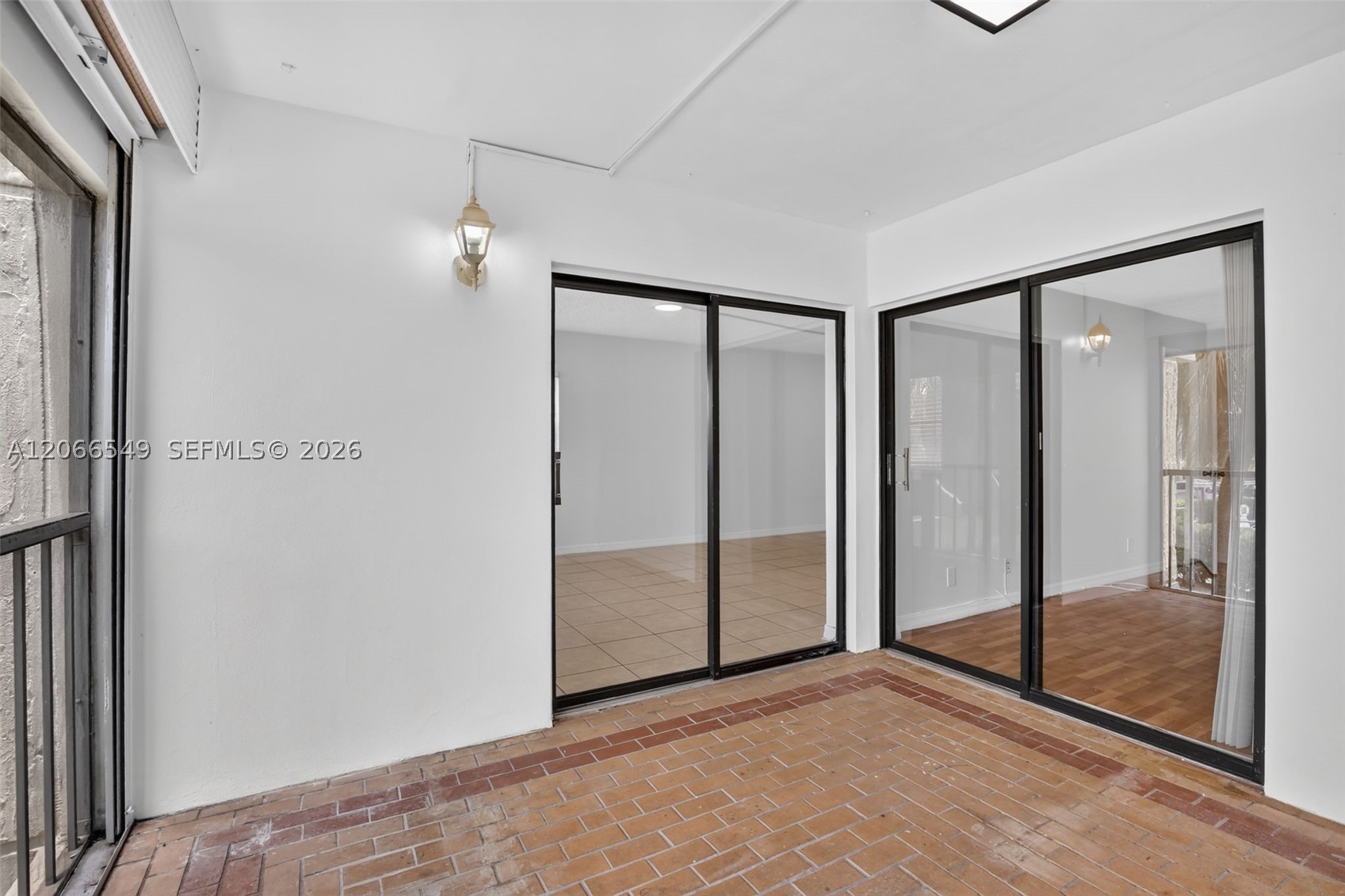 220 Lakeview Dr 210 Property Photo 31