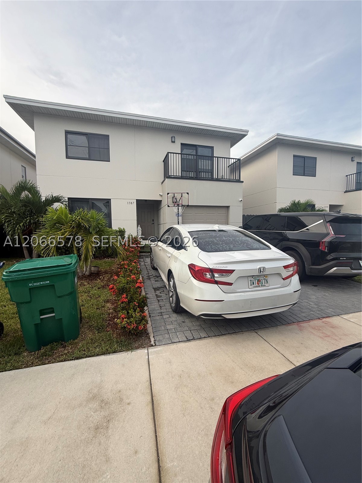1387 Nw 2nd Ln Property Photo 2