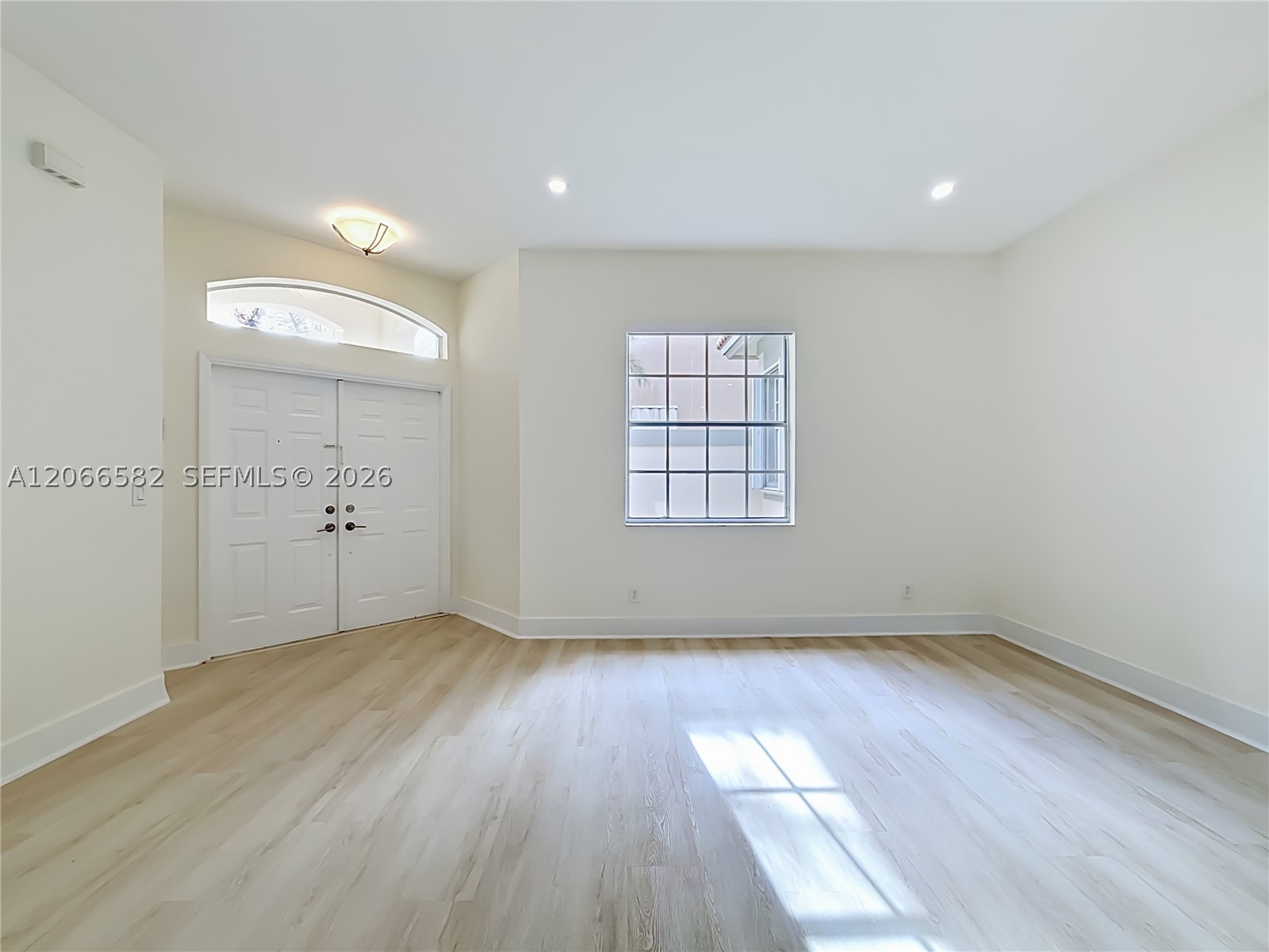 A12066582 Property Photo 8