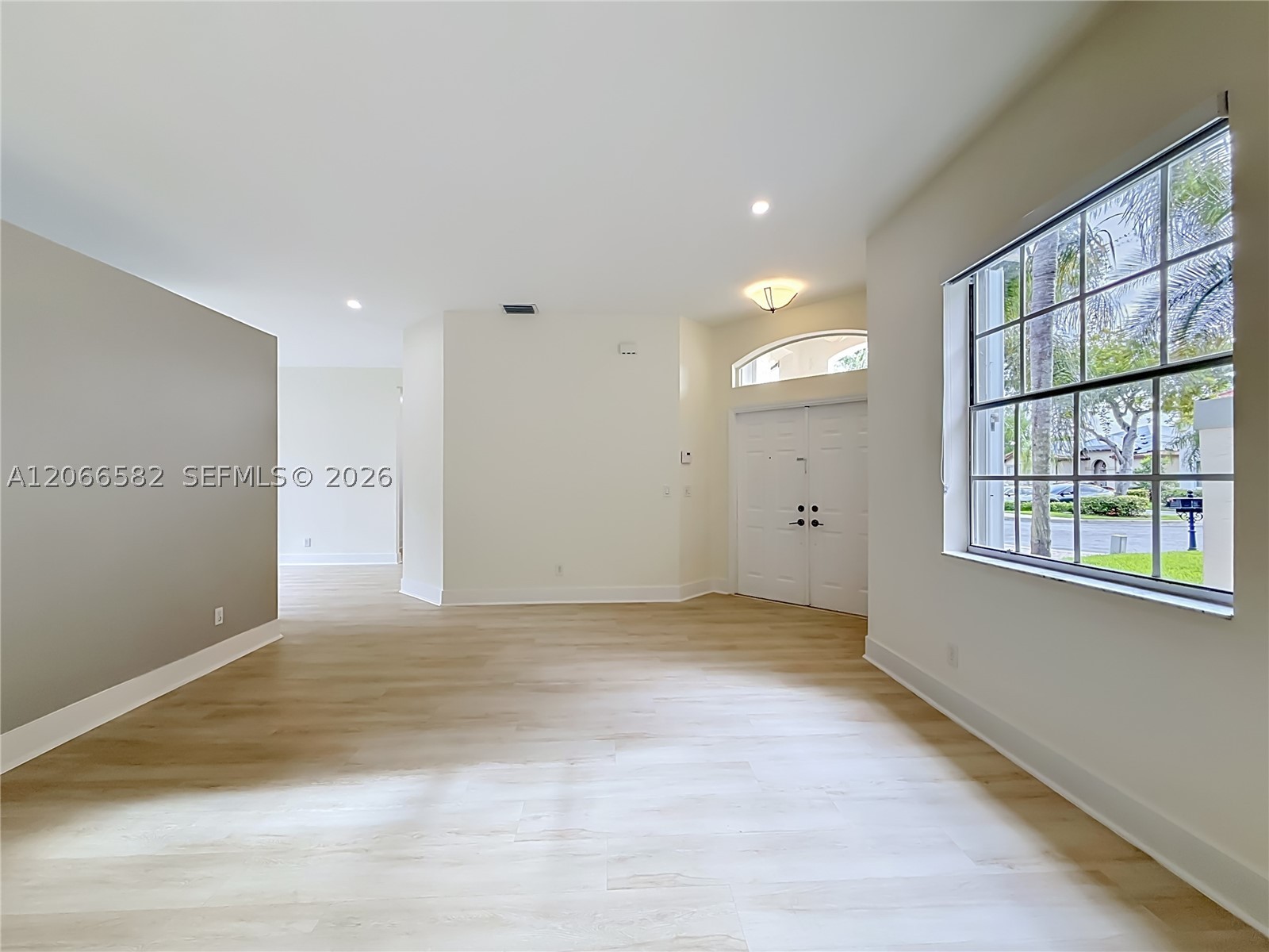 A12066582 Property Photo 9