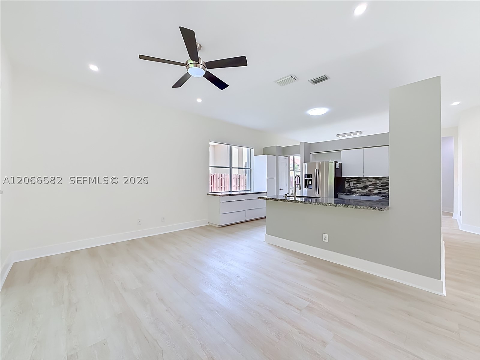 A12066582 Property Photo 10