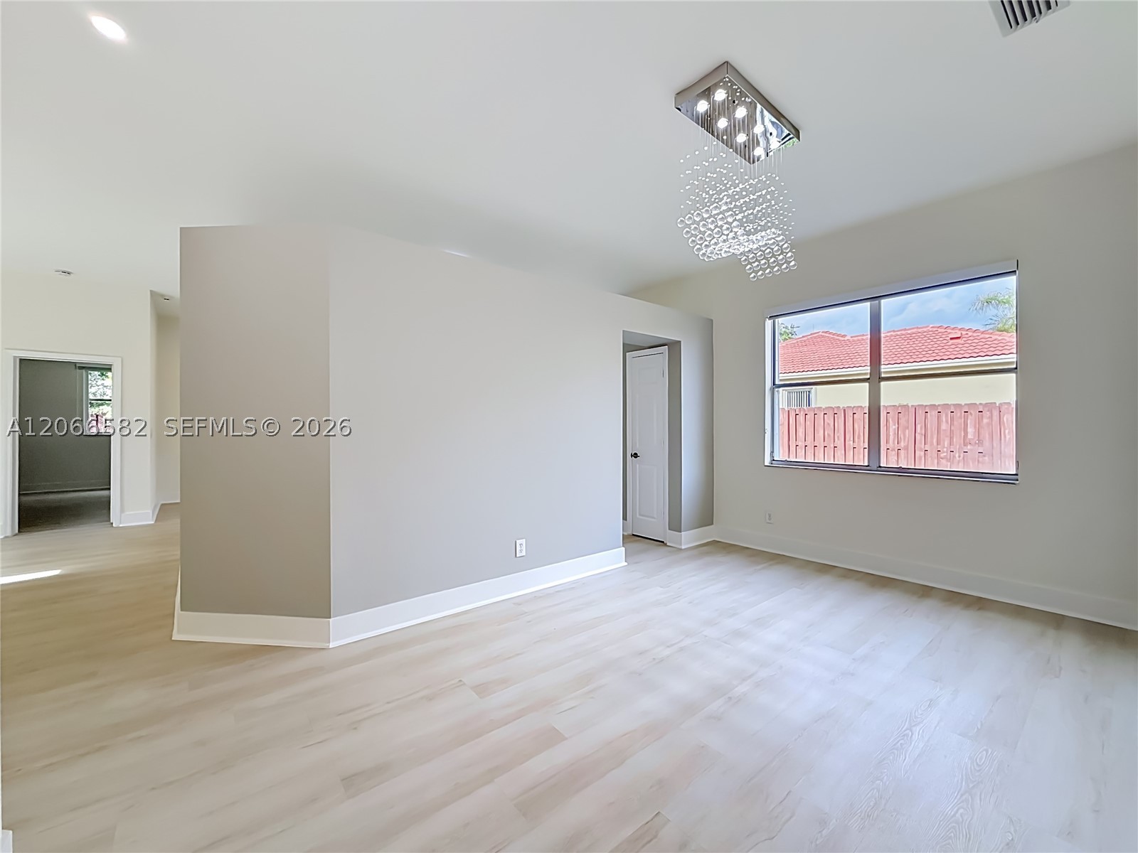 A12066582 Property Photo 17