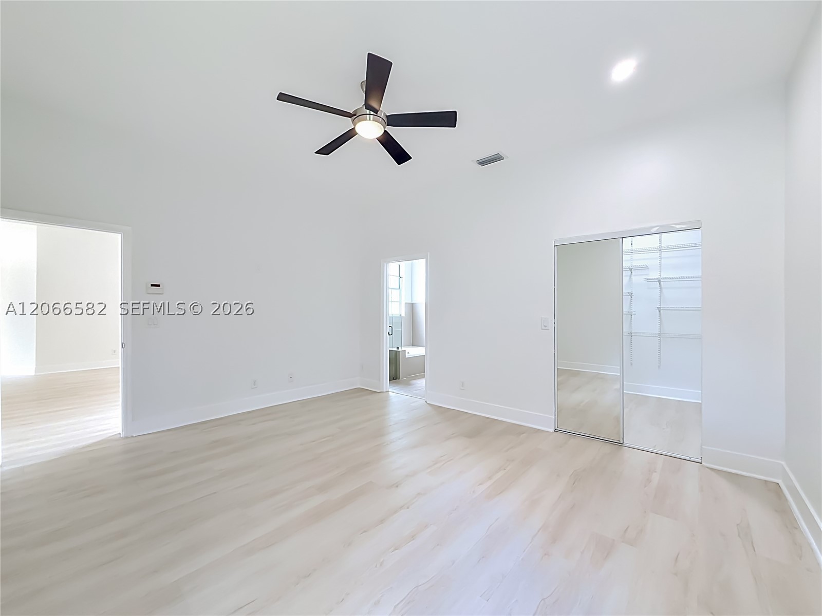 A12066582 Property Photo 22