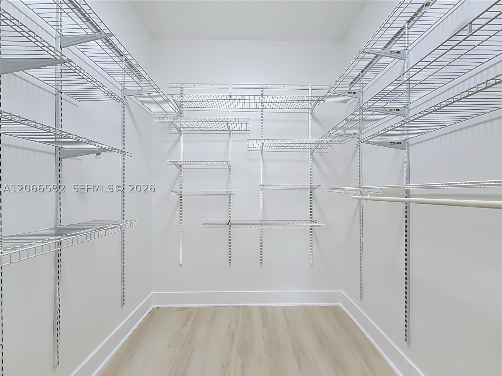 A12066582 Property Photo 26