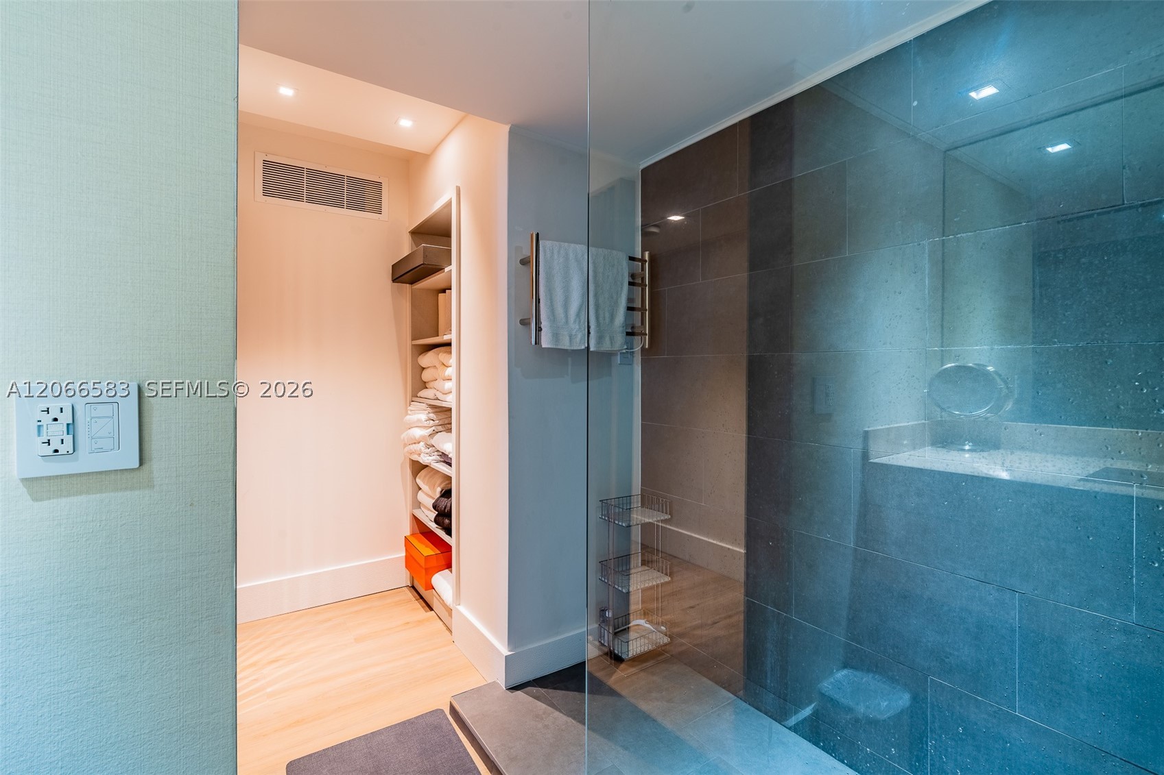 2301 Collins Ave 719 Property Photo 12