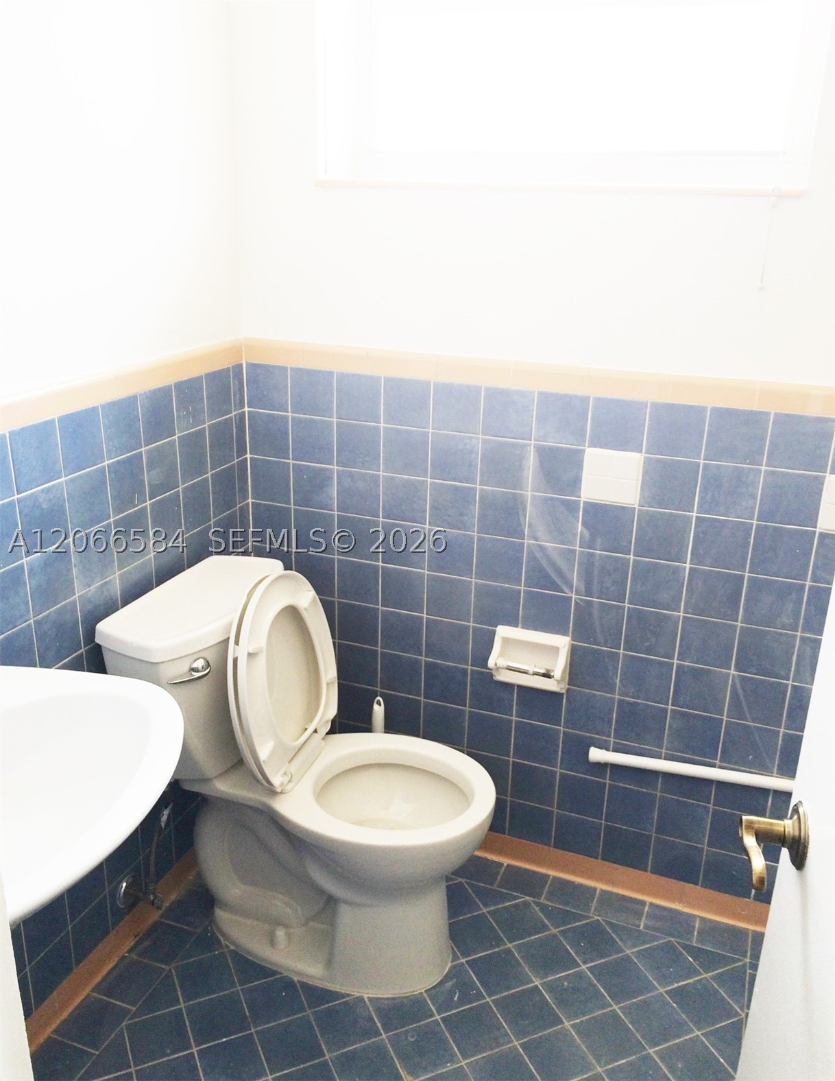 47 Sidonia Ave 47 Property Photo 2