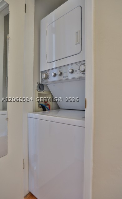 47 Sidonia Ave 47 Property Photo 21