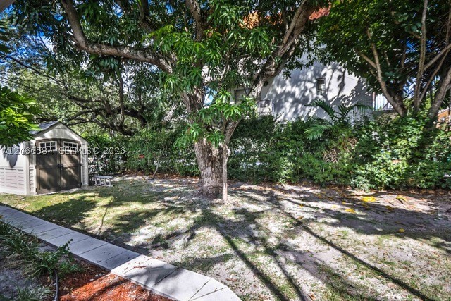47 Sidonia Ave 47 Property Photo 25