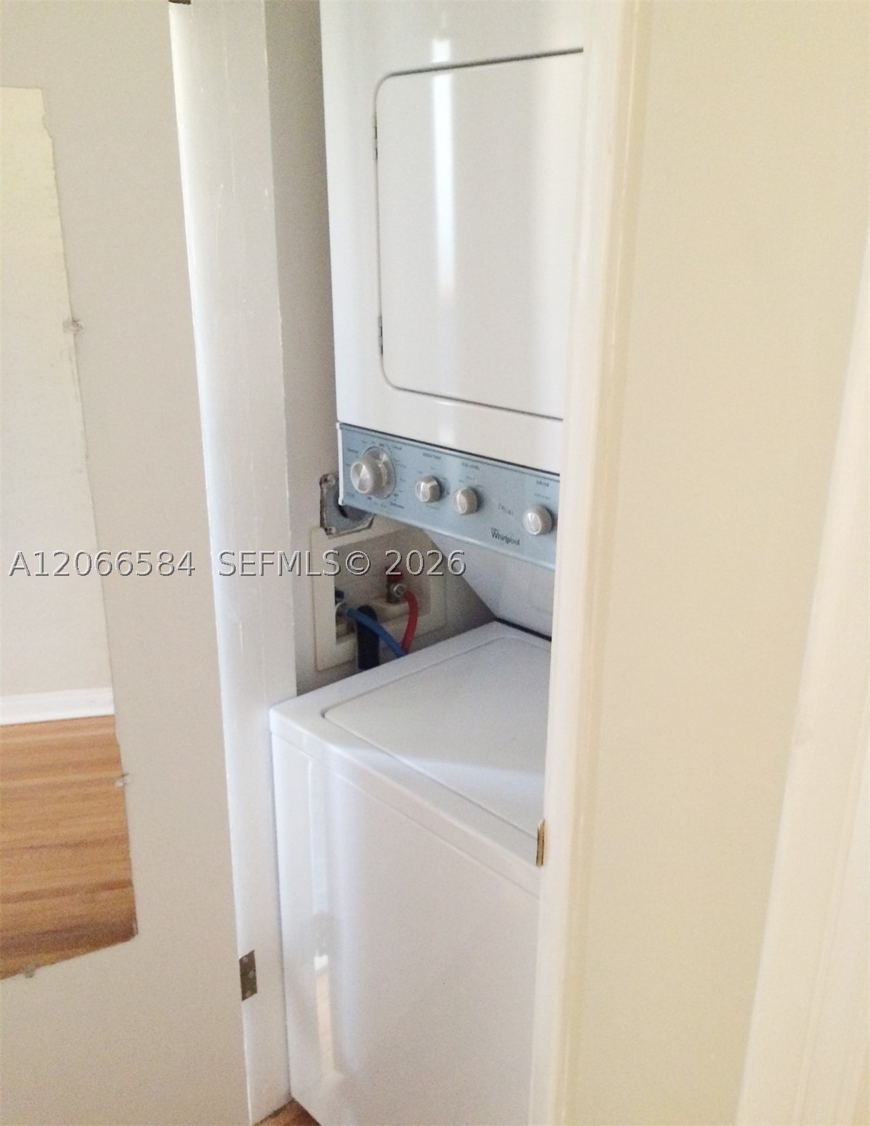 47 Sidonia Ave 47 Property Photo 27