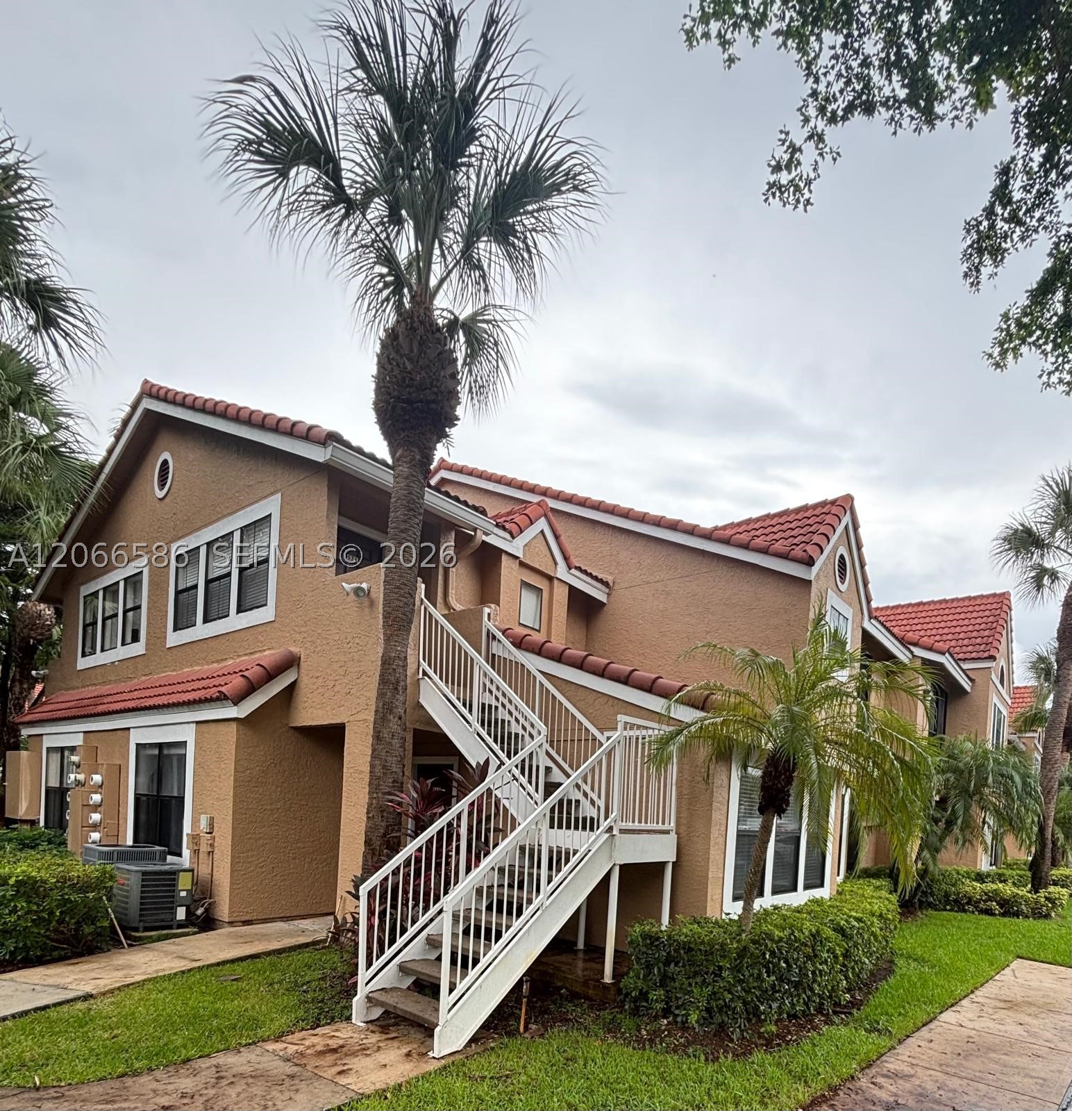 15591 SW 105th Ter 511 Property Photo 1