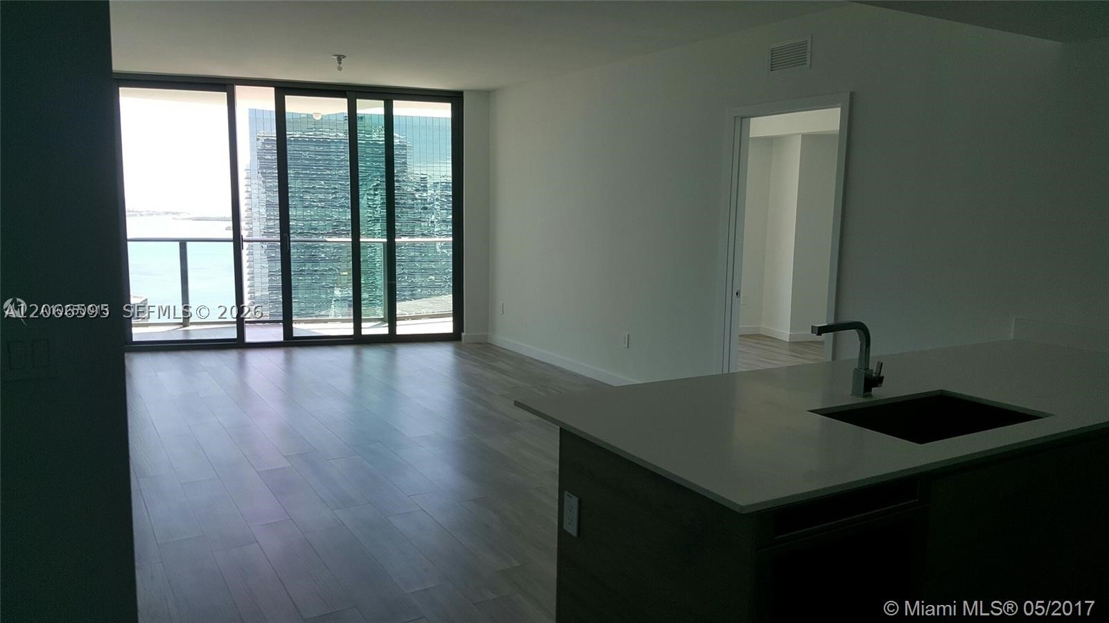 1300 S Miami Av 4002 Property Photo 2