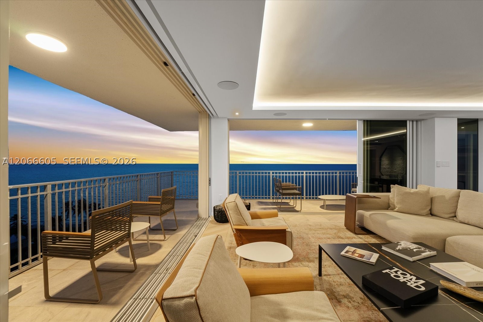 881 Ocean Dr 11h Property Photo 11