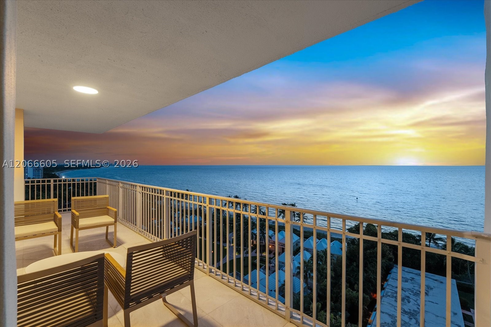 881 Ocean Dr 11h Property Photo 14
