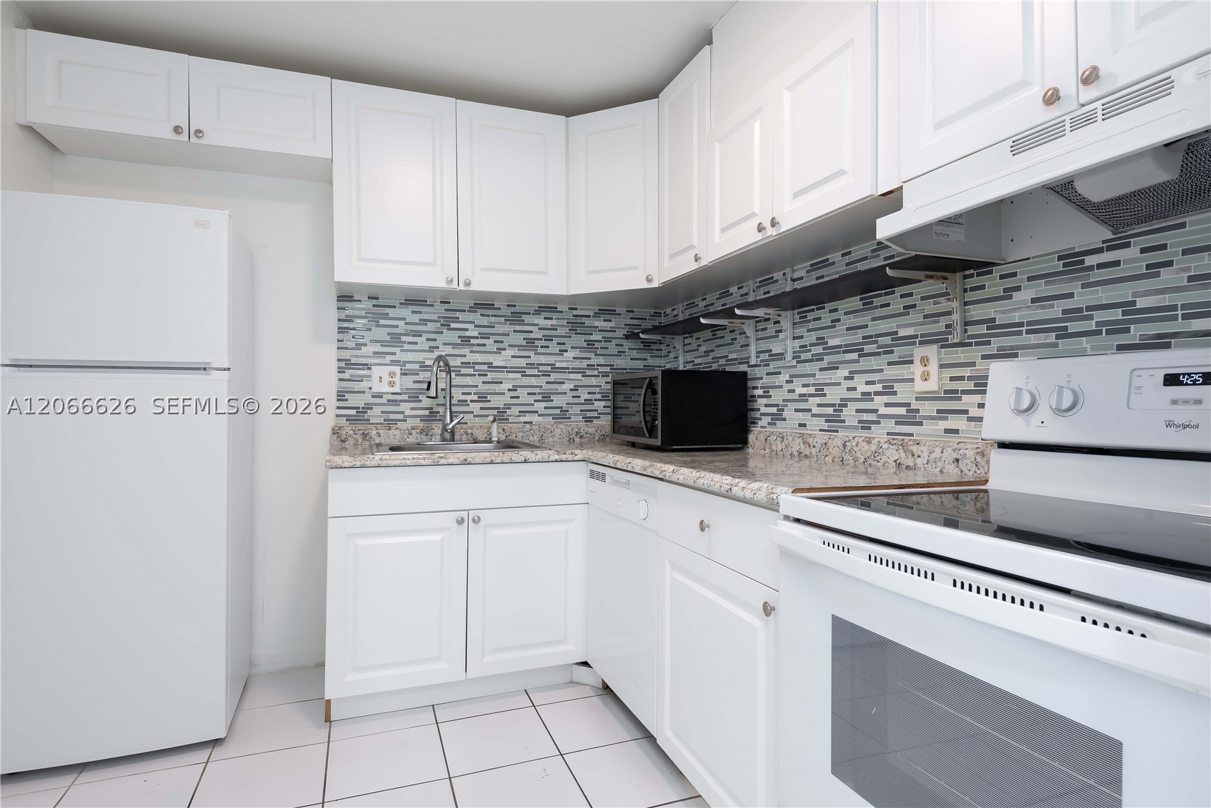 16751 NE 9th Ave 401 Property Photo 1