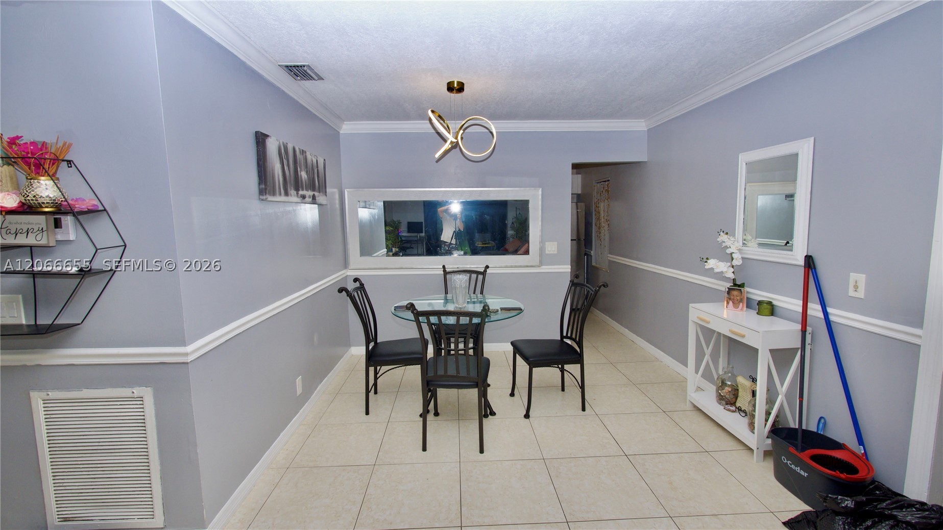 1904 Palmland Dr 3 Property Photo 4