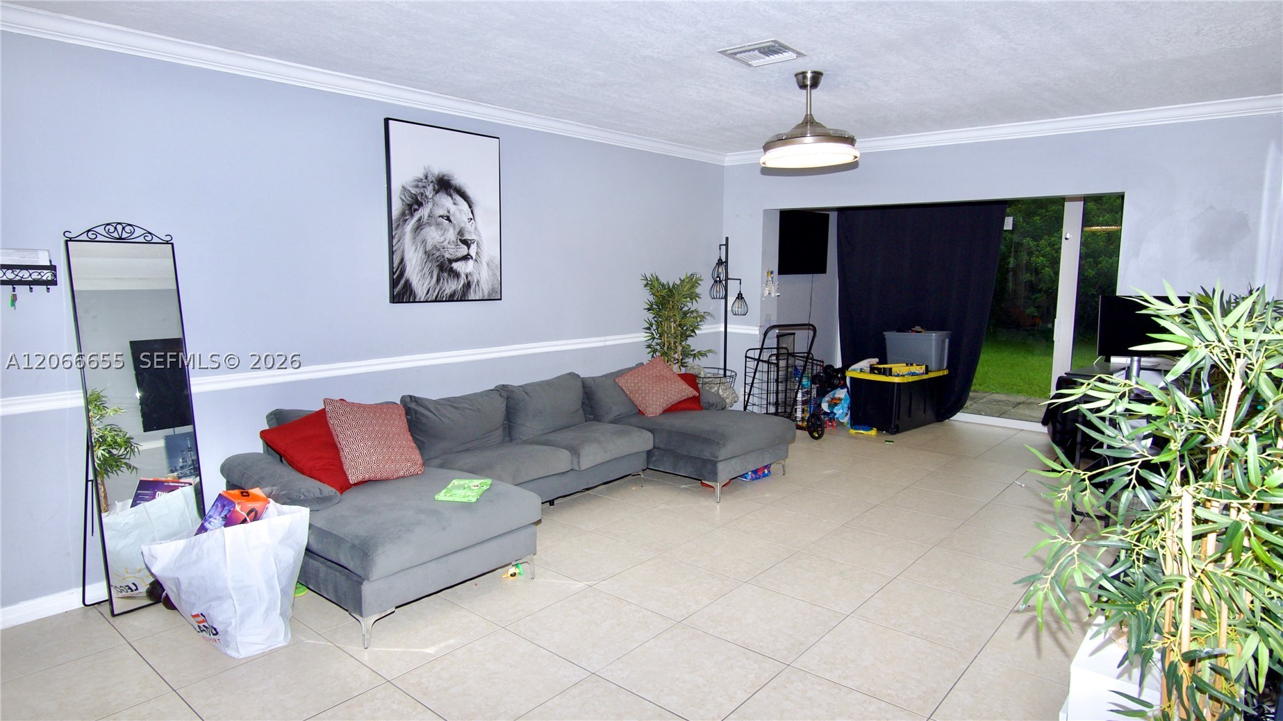 1904 Palmland Dr 3 Property Photo 8