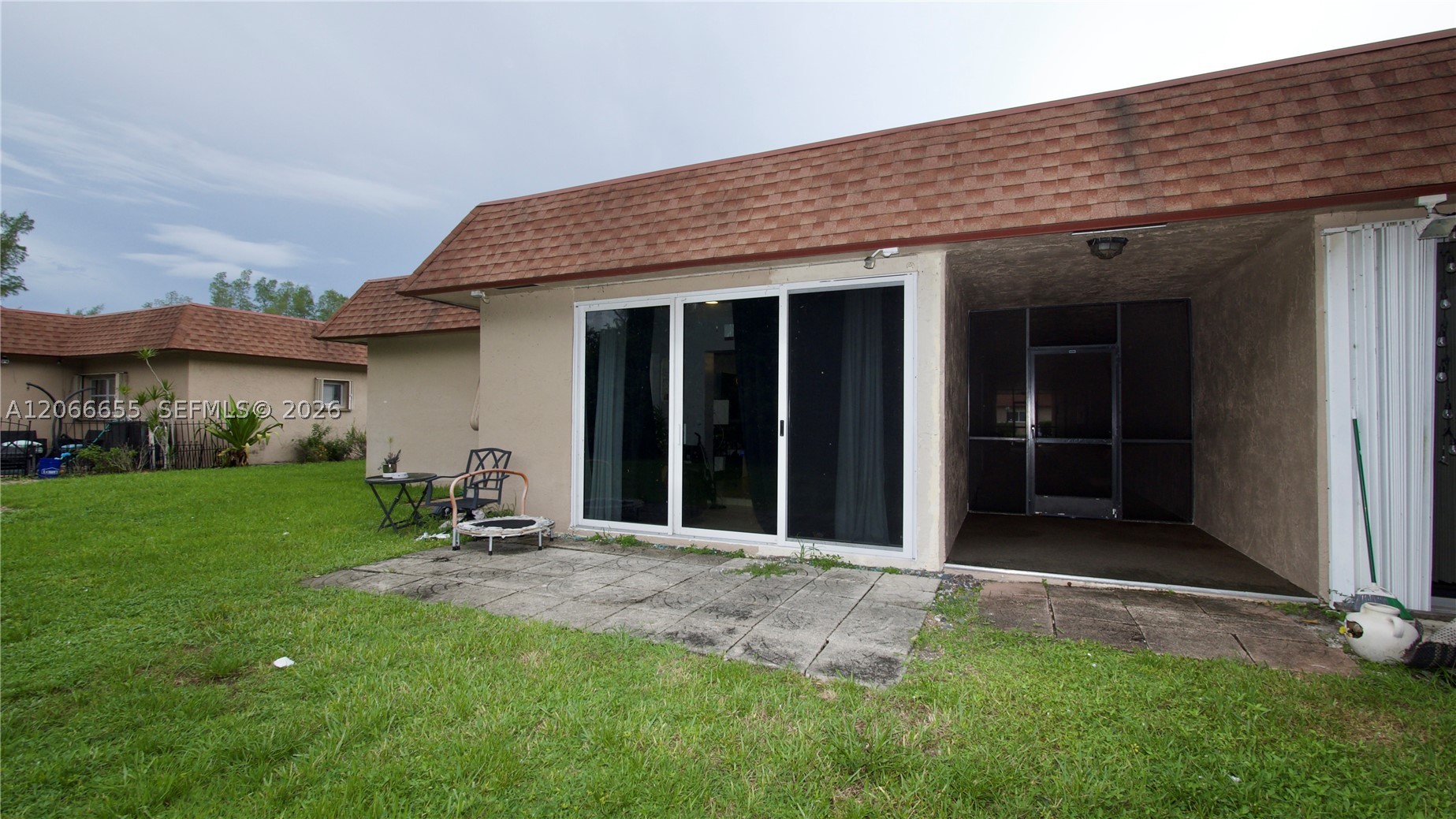 1904 Palmland Dr 3 Property Photo 15