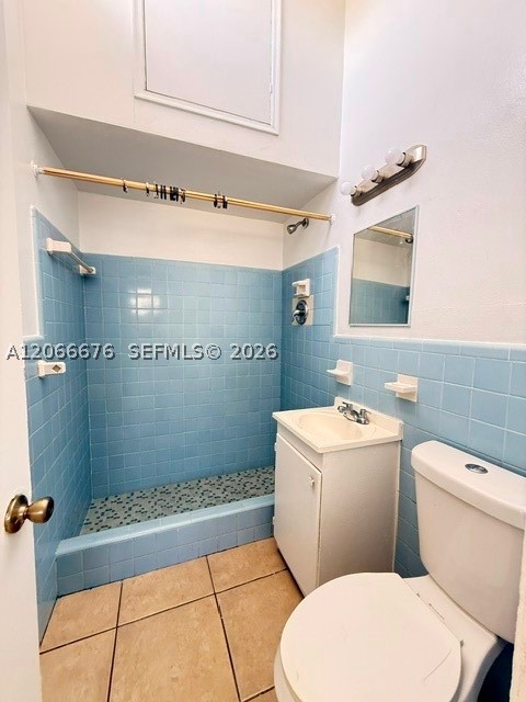 A12066676 Property Photo 3
