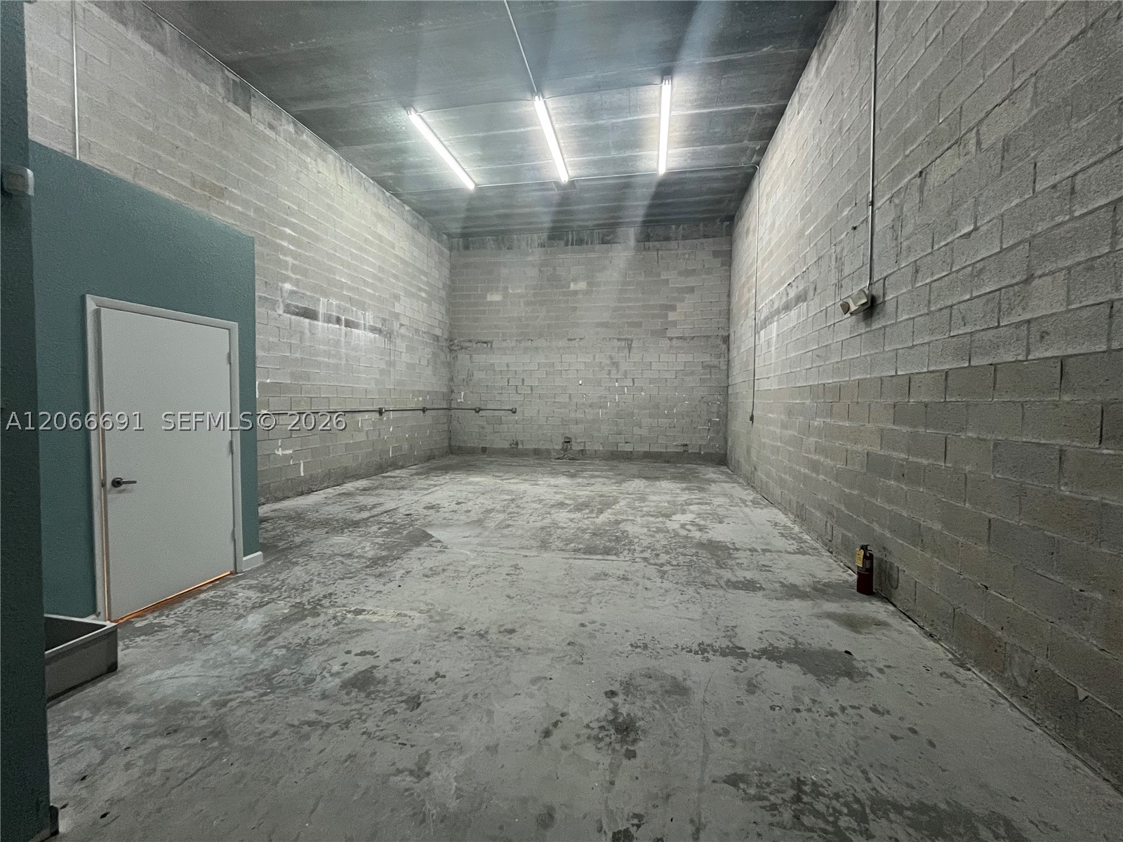 16205 Sw 117th Ave 24 Property Photo 6