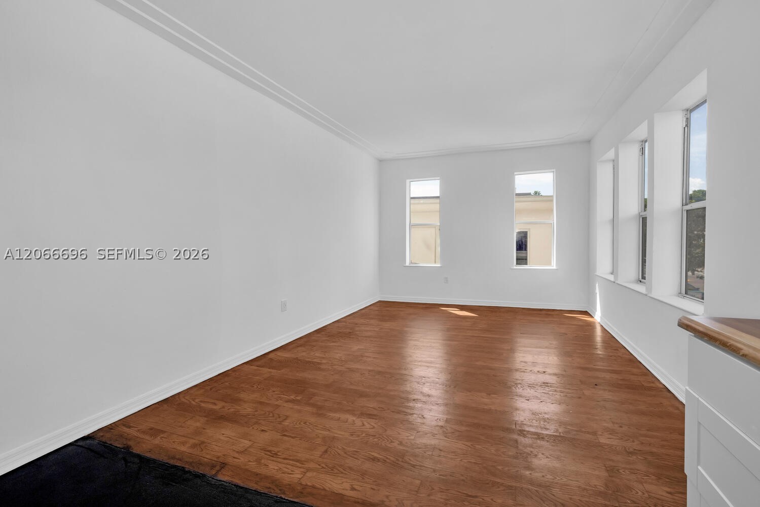 1027 Pennsylvania Ave 201 Property Photo 9