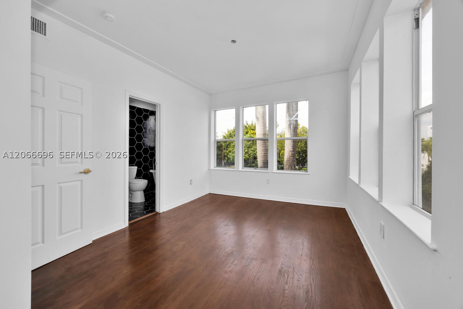 1027 Pennsylvania Ave 201 Property Photo 18