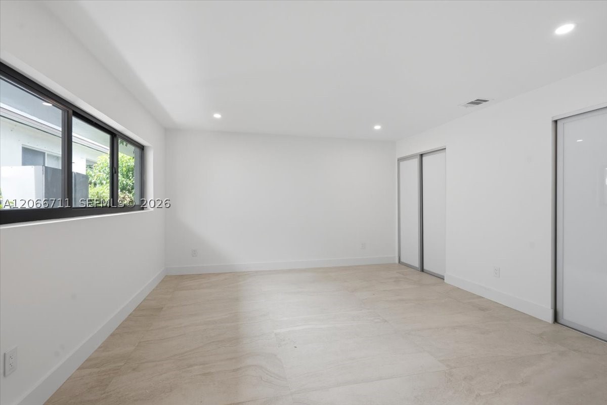 1215 Ne 110th St Property Photo 17