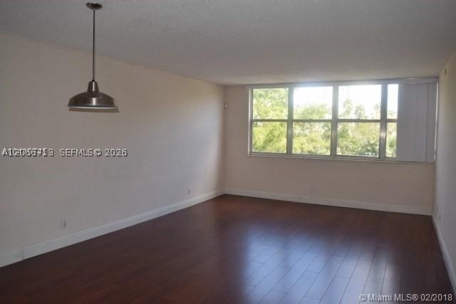 9143 Sw 77th Ave B304 Property Photo 3