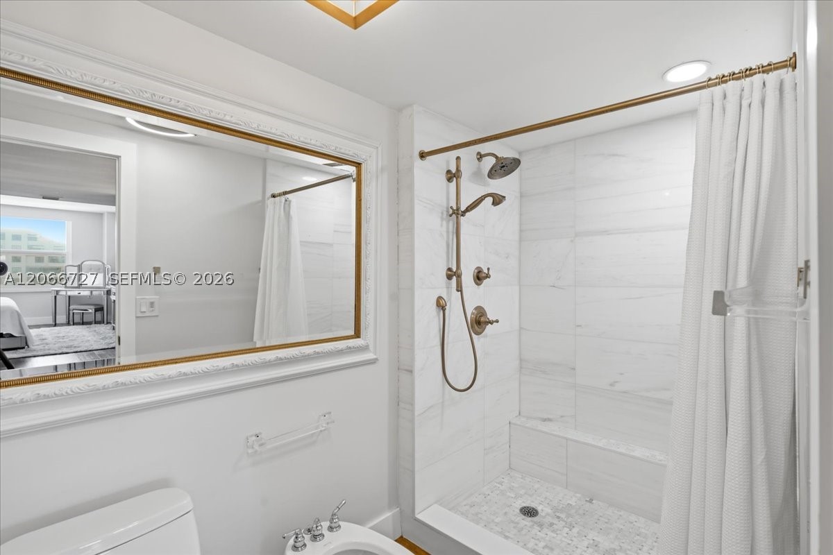 199 Ocean Lane Dr 1207 Property Photo 25