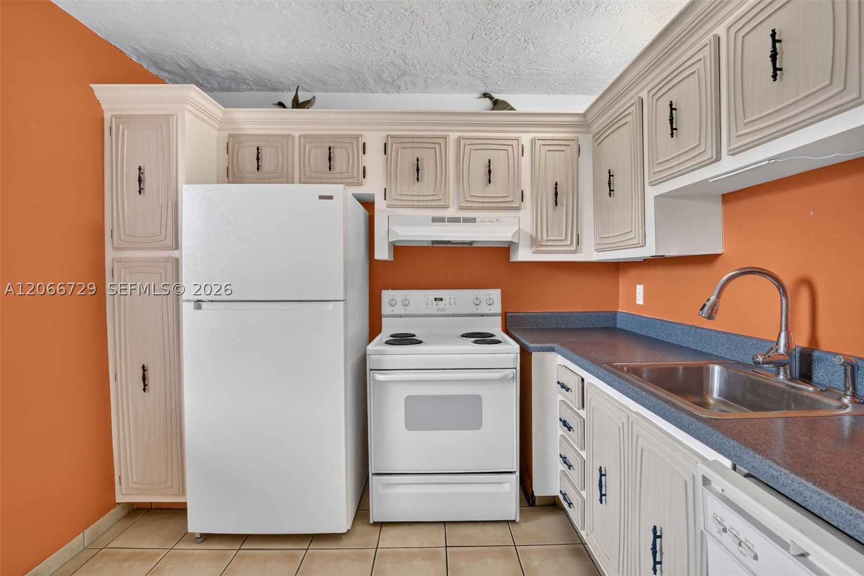 2811 Somerset Dr 405 Property Photo 16