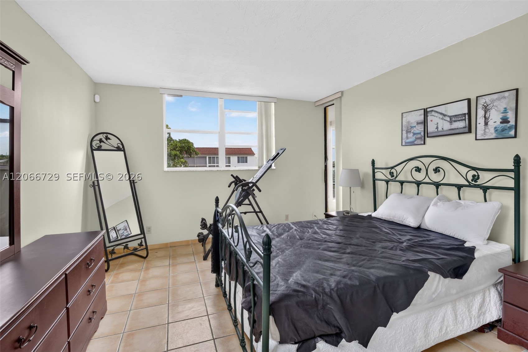 2811 Somerset Dr 405 Property Photo 19