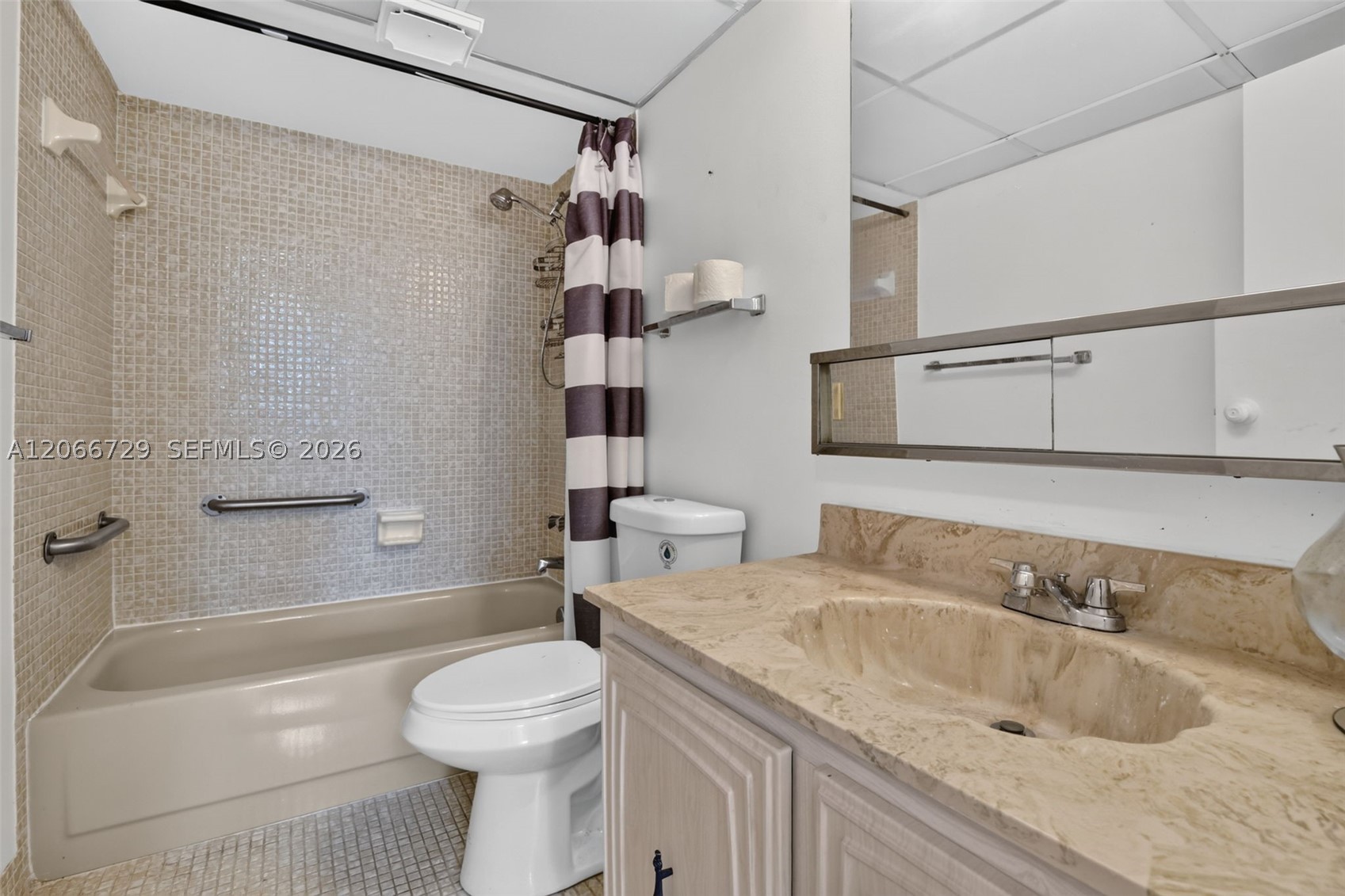 2811 Somerset Dr 405 Property Photo 23