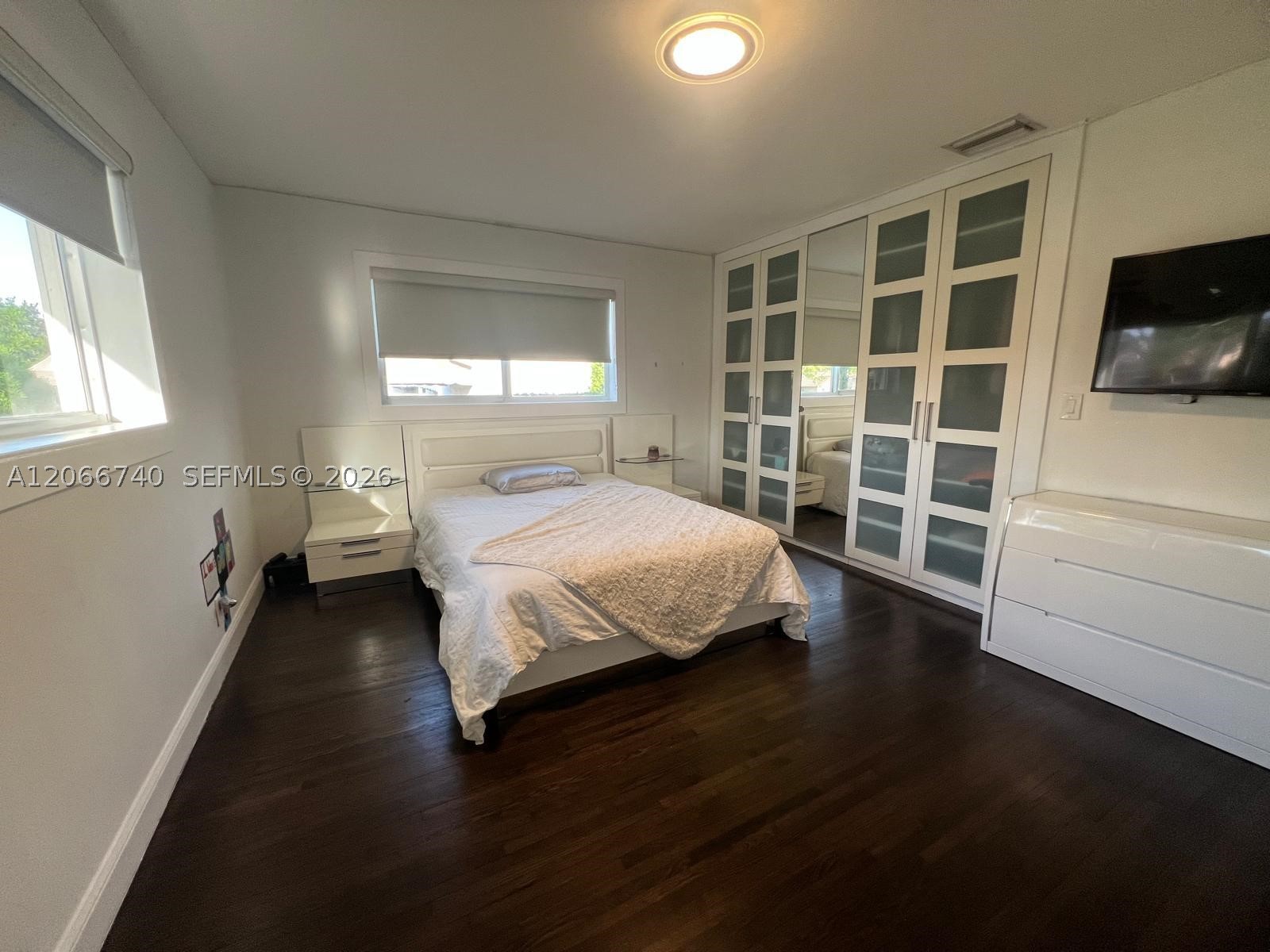 3460 Buchanan St Property Photo 6