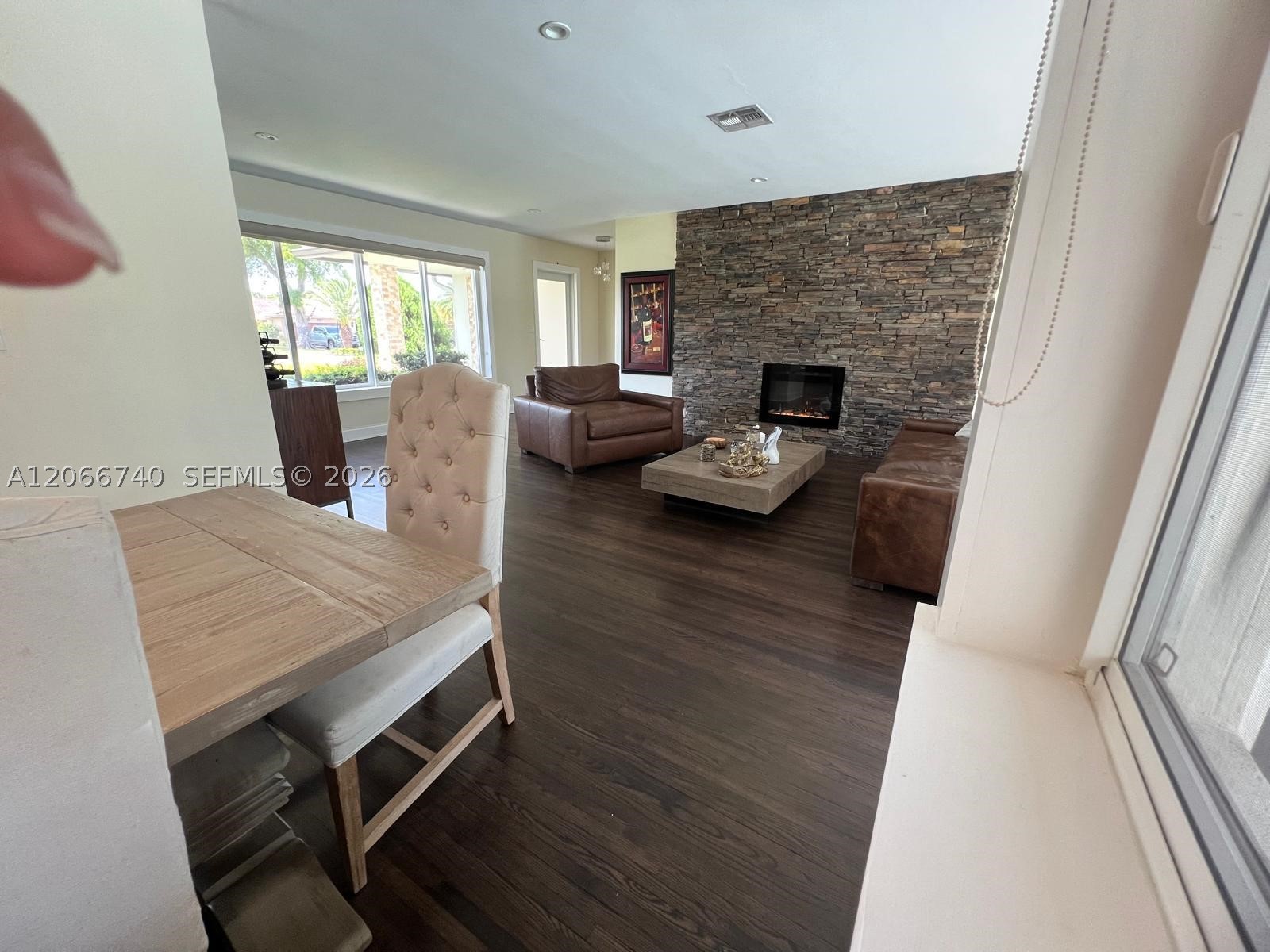 3460 Buchanan St Property Photo 14