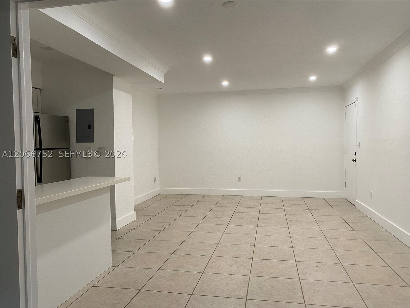 1 Edgewater Dr 103 Property Photo 6