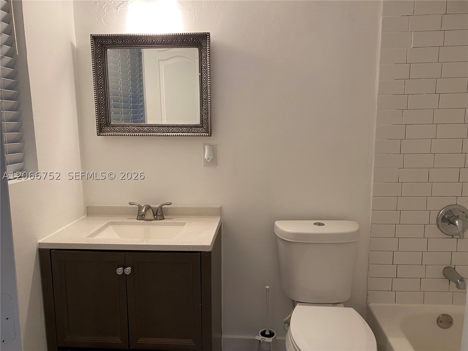 1 Edgewater Dr 103 Property Photo 7